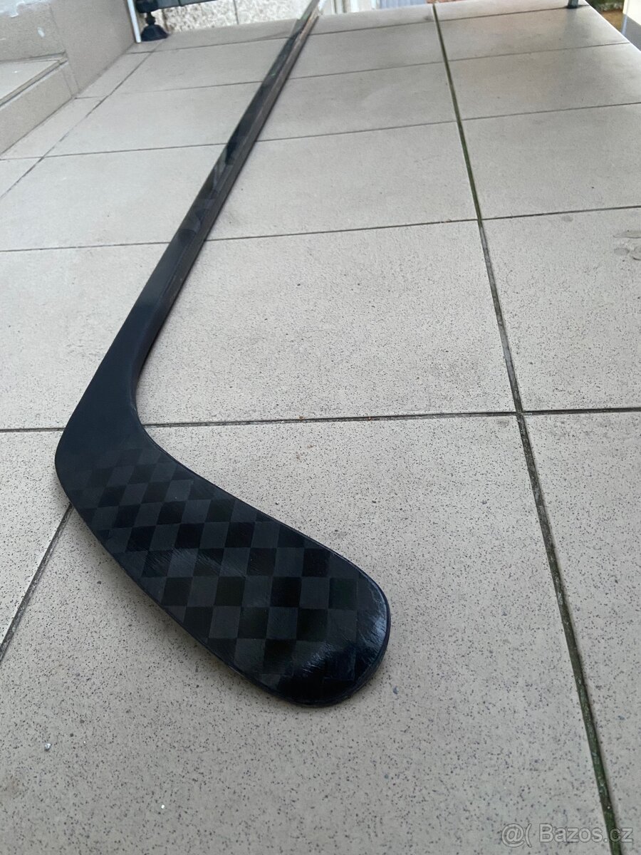 Hokejka CCM Trigger 6 95flex P28 pravá ZÁRUKA - 3