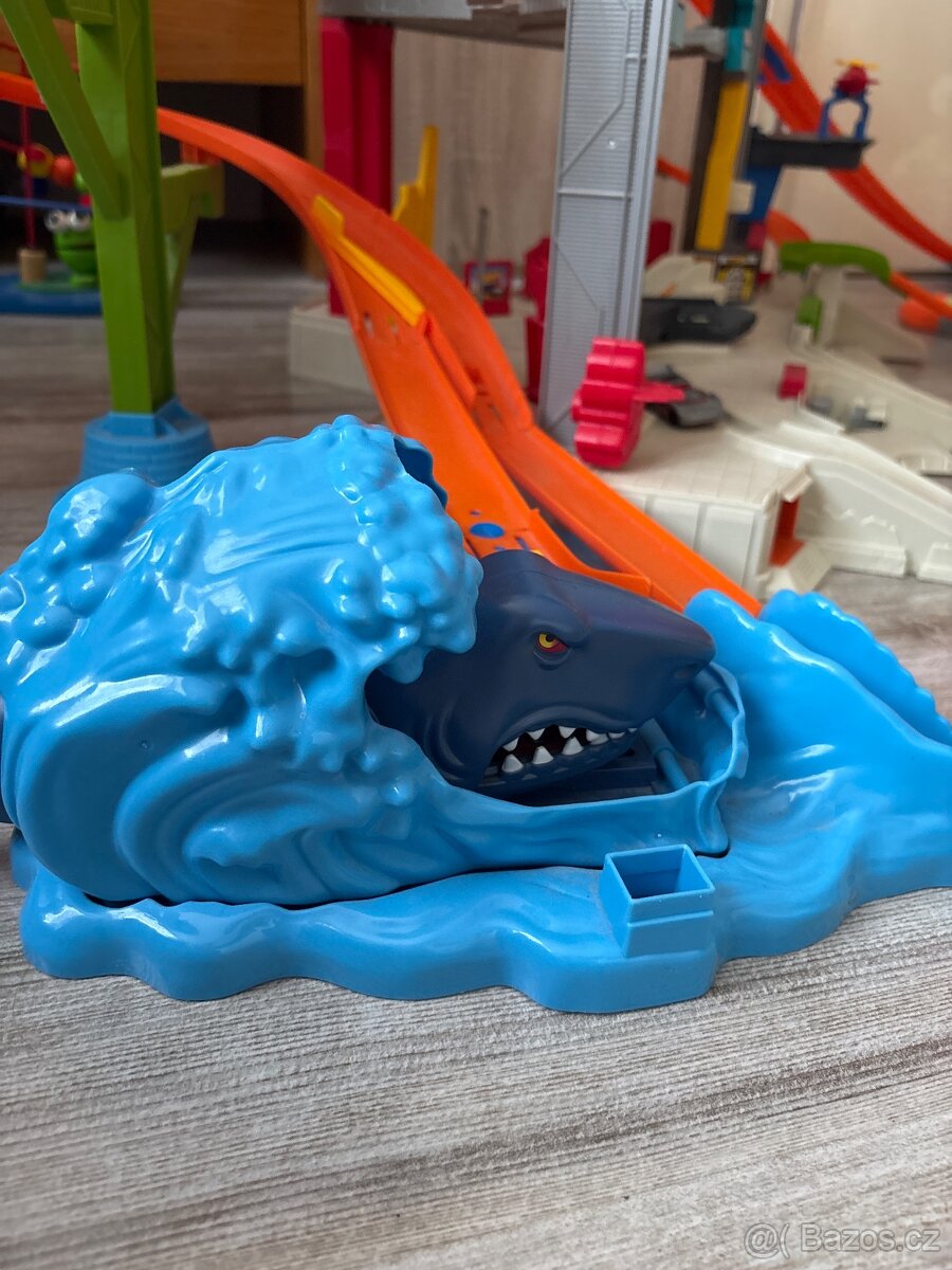 HotWheels garáž velká - 3
