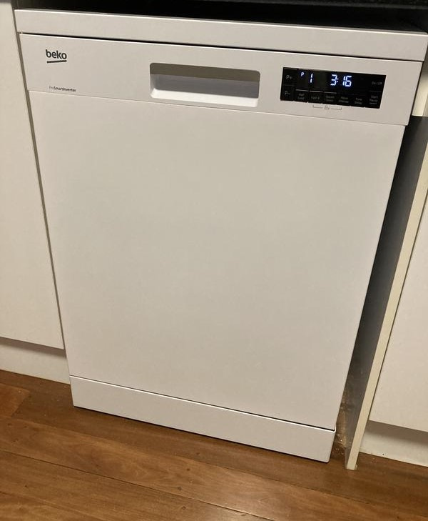 Beko myčka na nádobí bílá - 3 výsuvné koše, A+++ - 3