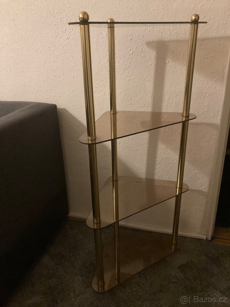 Rohový policový stojan - 3