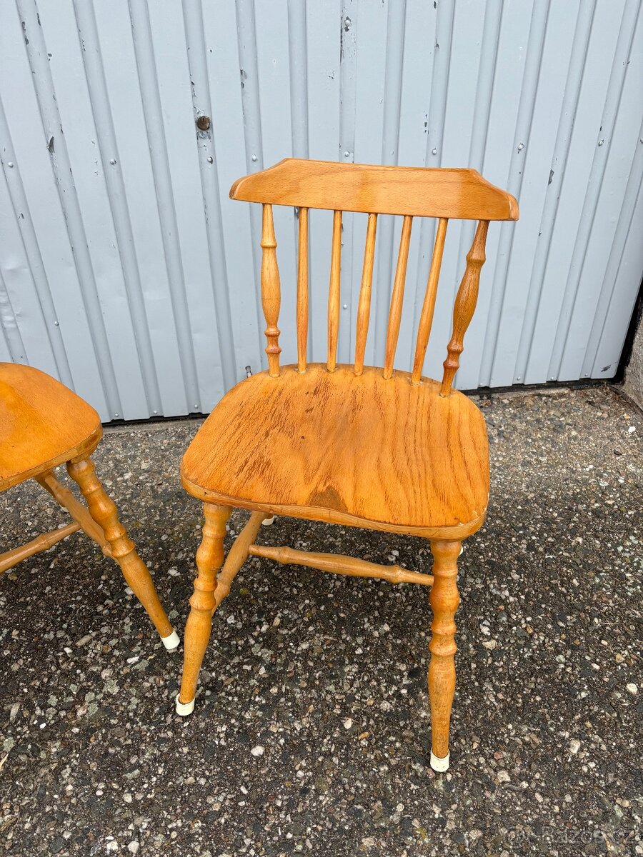 Masivní jídelní židle - 3