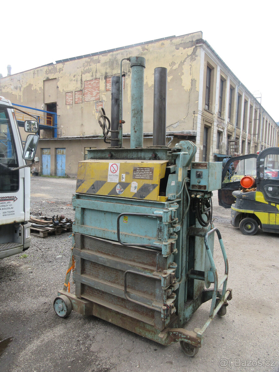 PAKETOVACÍ LIS NA PAPÍR, PLASTY - 3