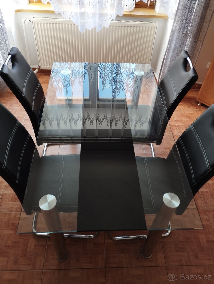 Skleněný stůl - 3