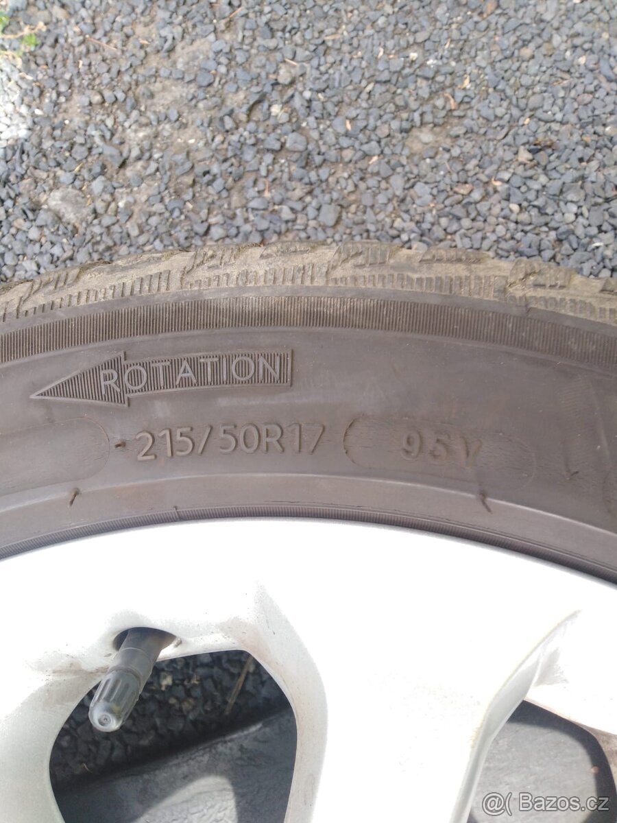 Alu kola Ford r1 - 3