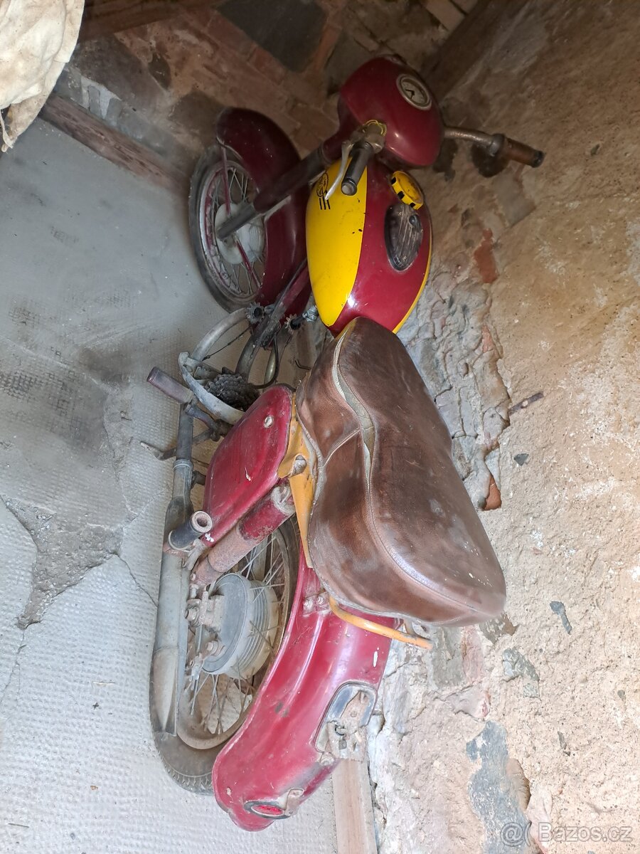 Jawa 150/352 - 3