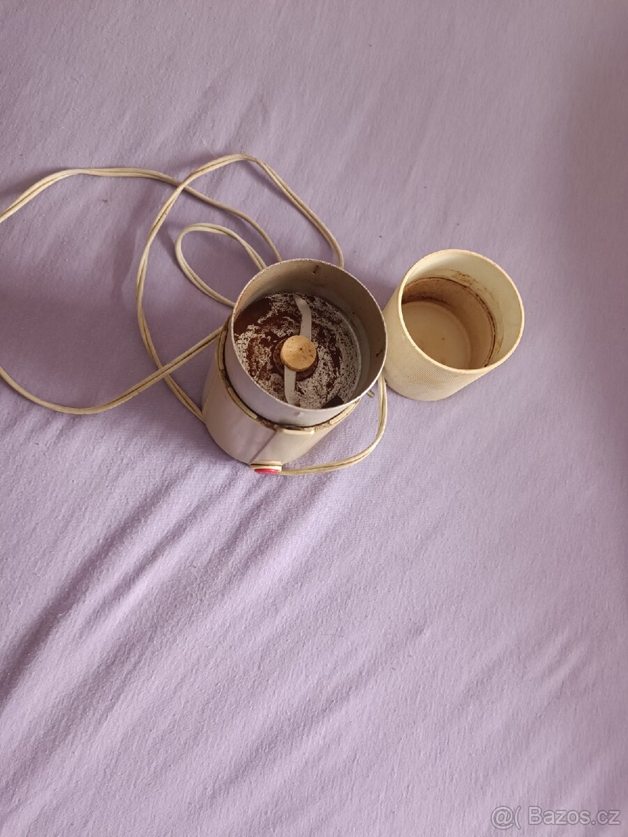 Retro mlynek na kavu - 3