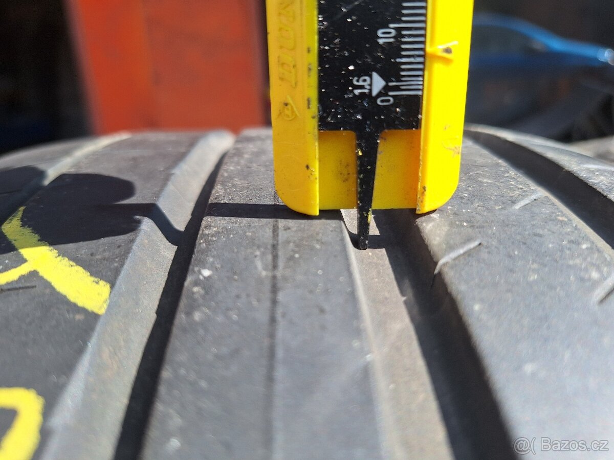 Prodám letní pneu 235/40/18 Dunlop - 3