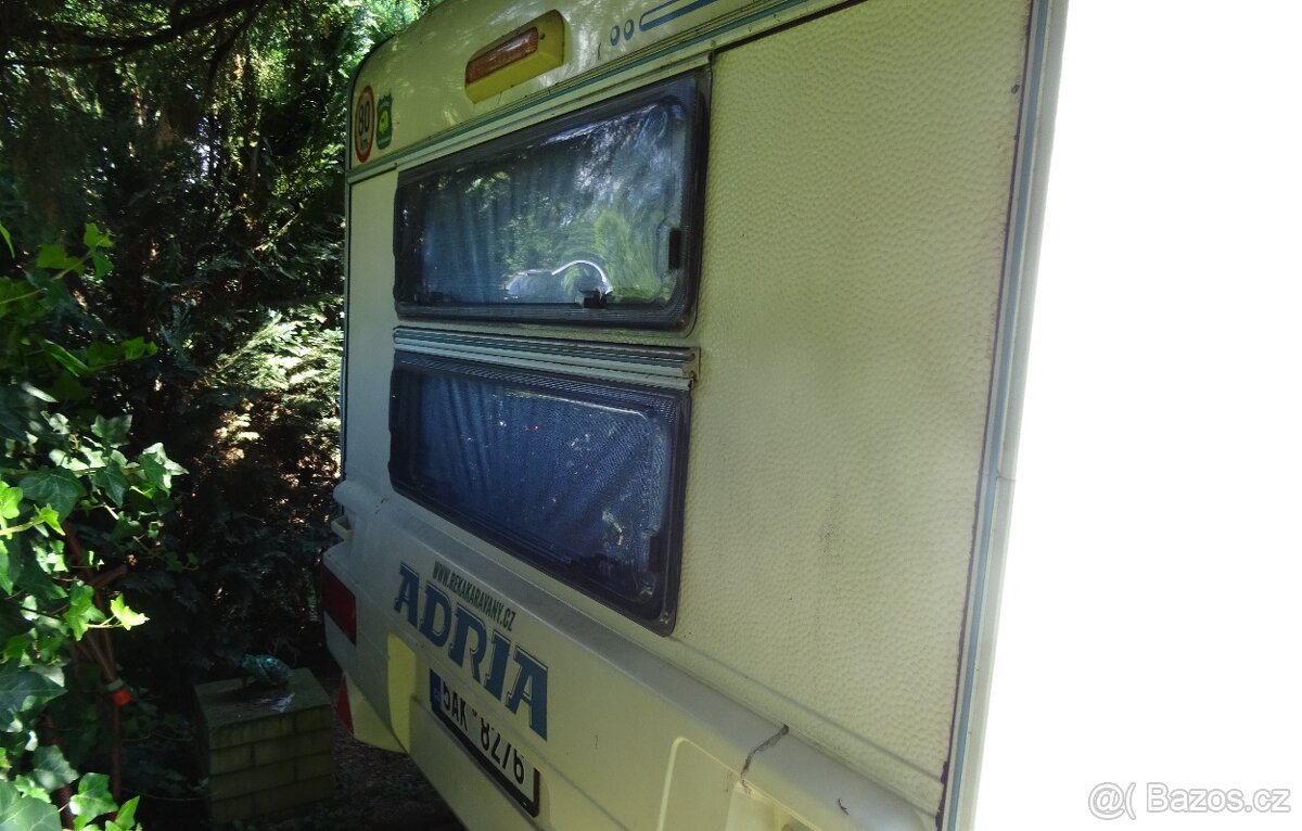 Karavan ADRIA Unica 502 DK, palandy - 3