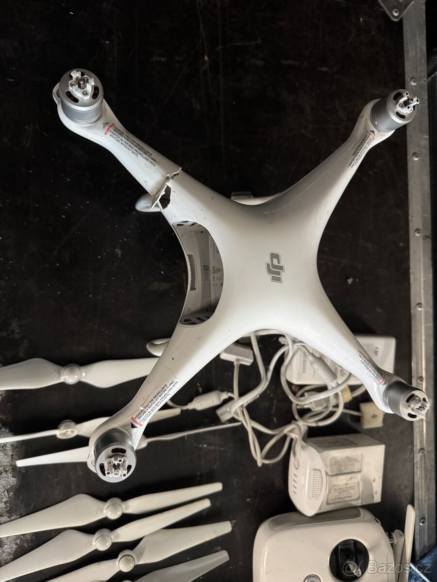 DJI - Phantom 4 na náhradní díly - 3
