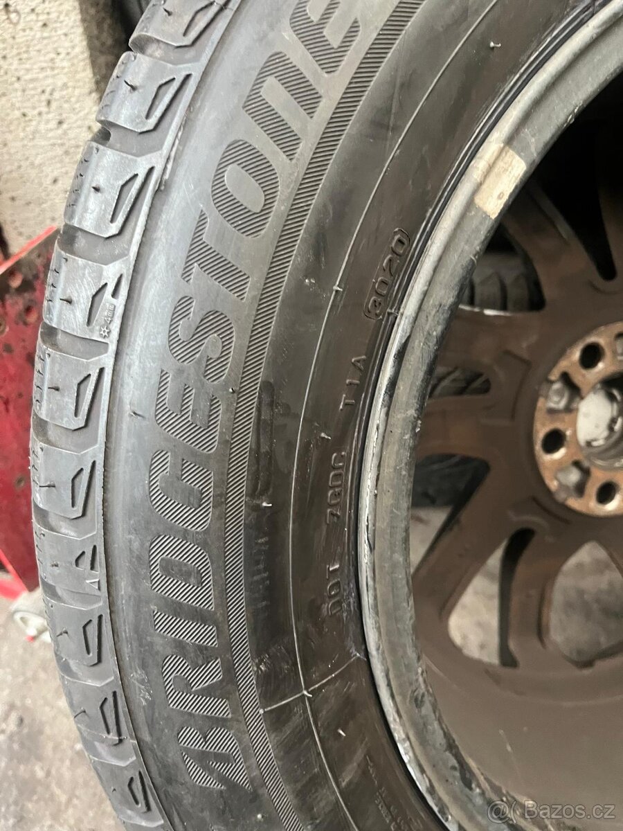 235/60/18 Land River Discovery Sport - 3