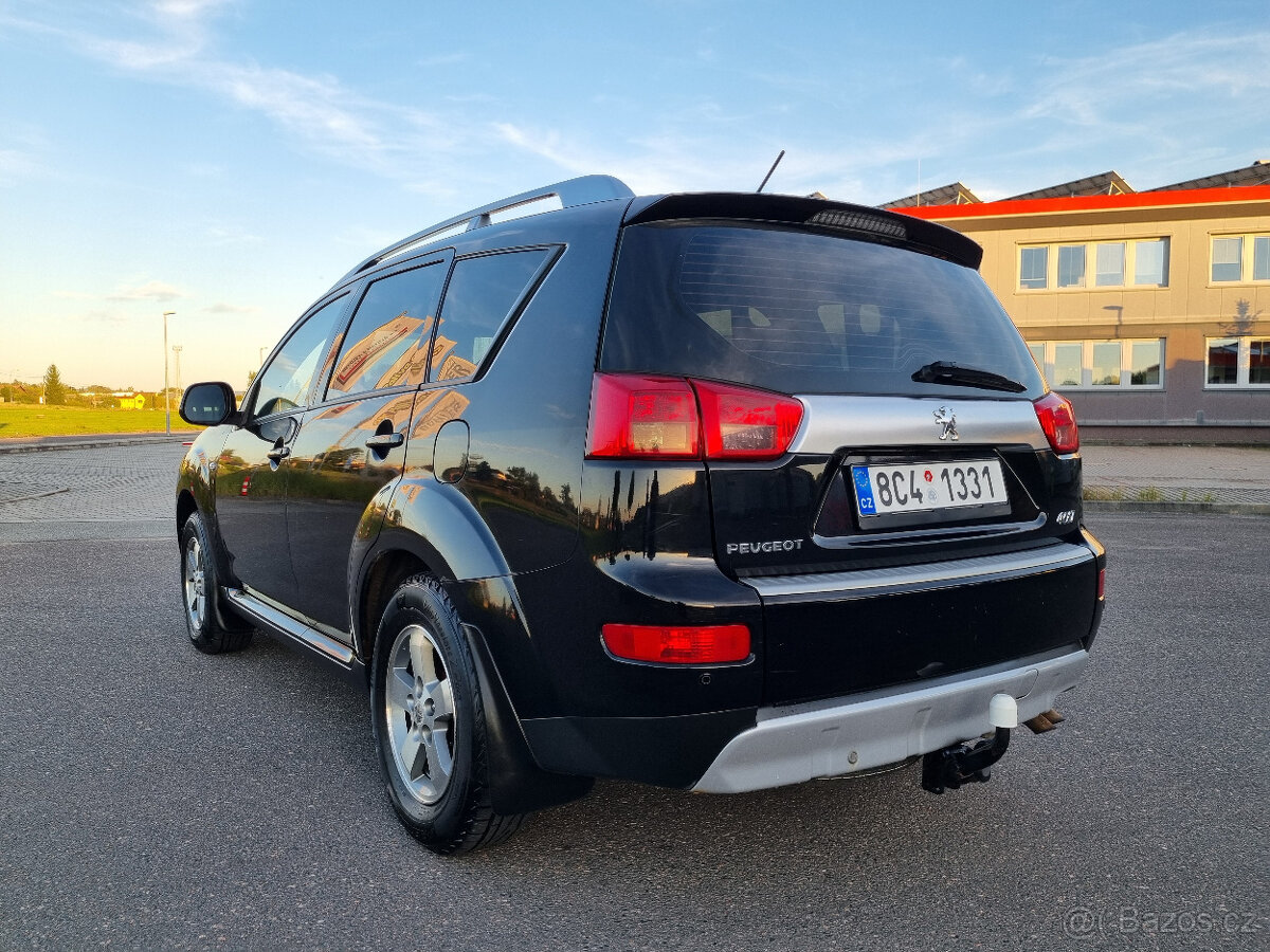 Peugeot 4007 2,2 HDi 4x4, 7 míst - 3