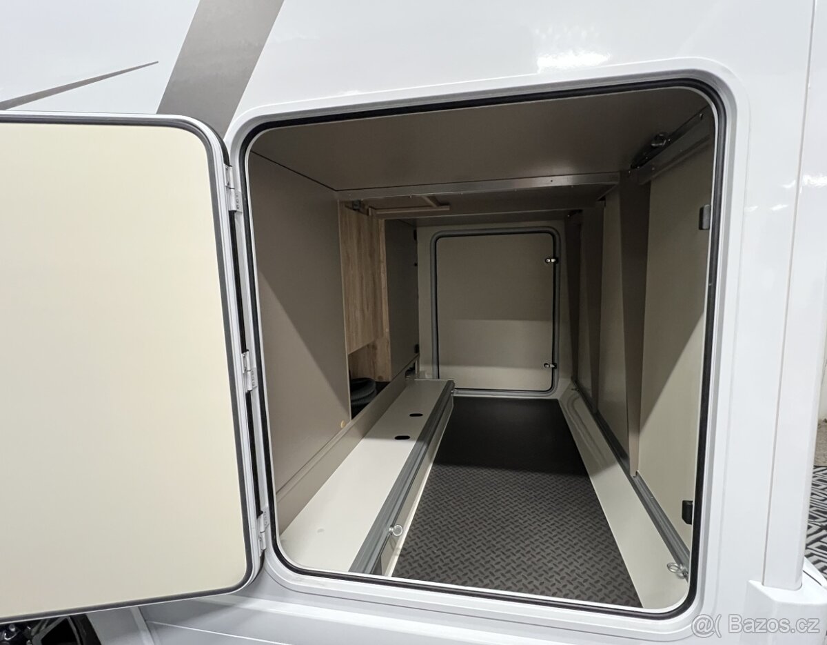 EURA MOBIL PROFILA RS 695 EB 2025 - 3