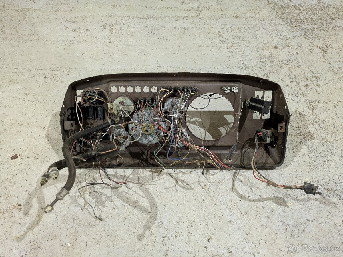 Přístrojova deska Ifa L60 - 3