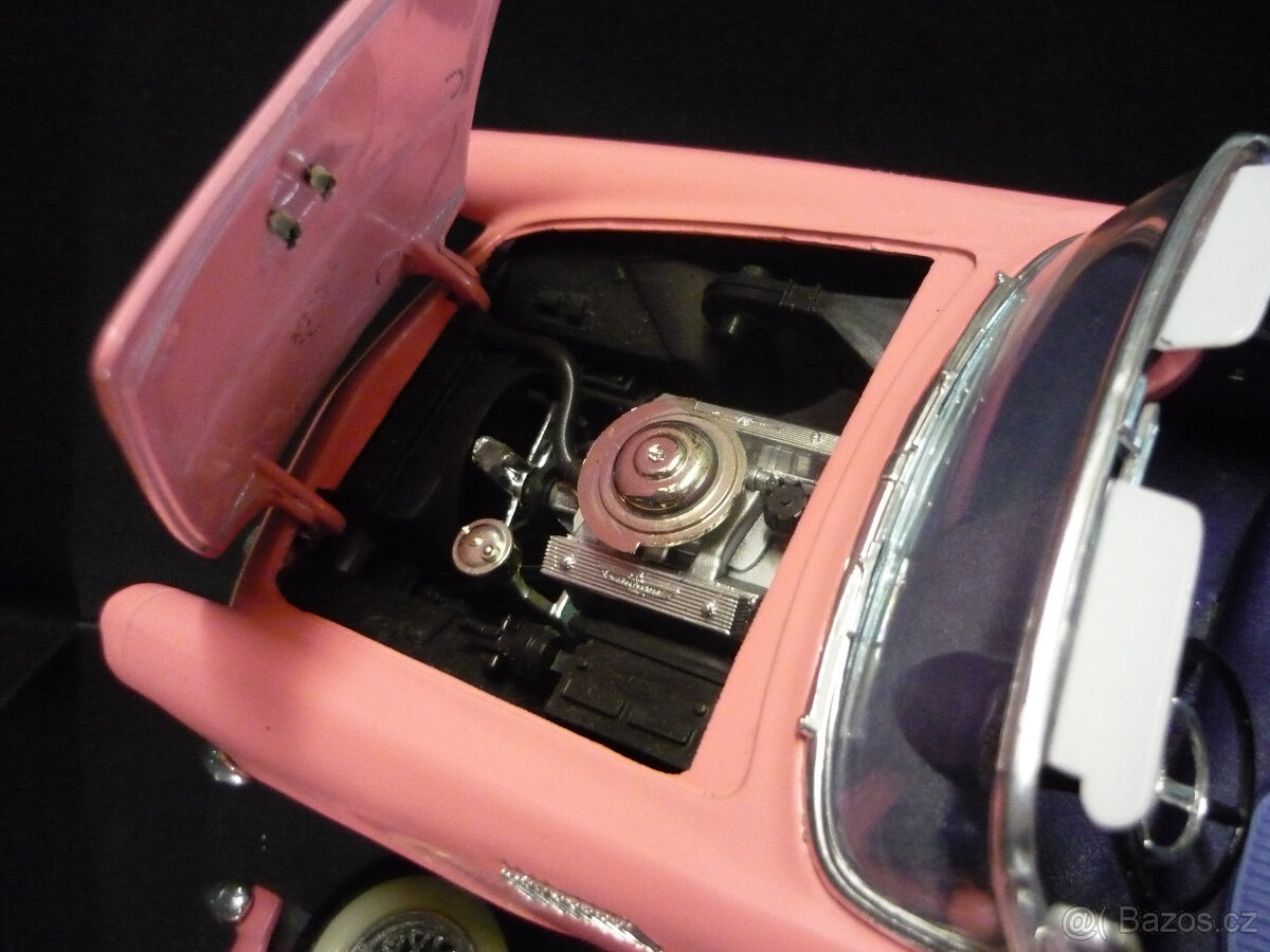 Ford Thunderbird 1956 Revell 1/18 - 3