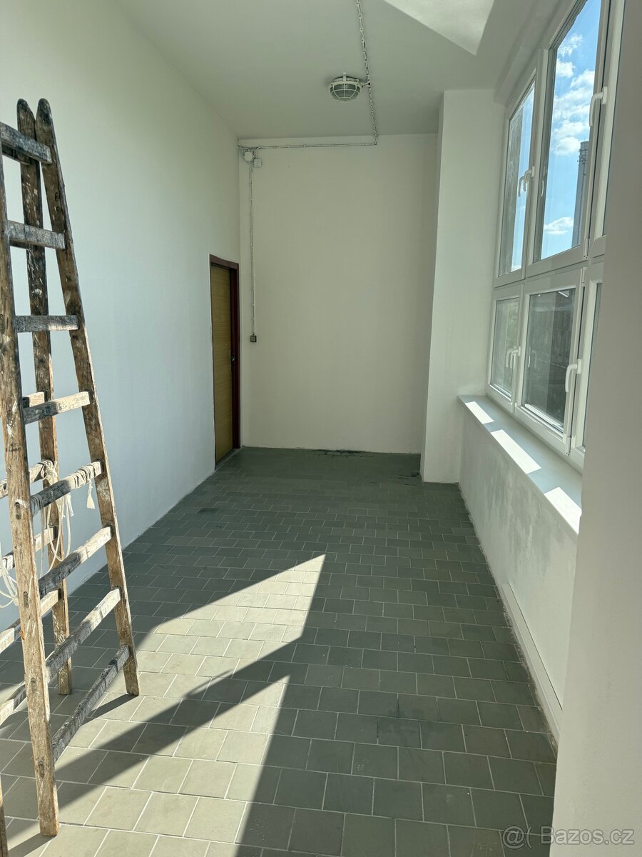 Kancelářské prostory k pronájmu - 3