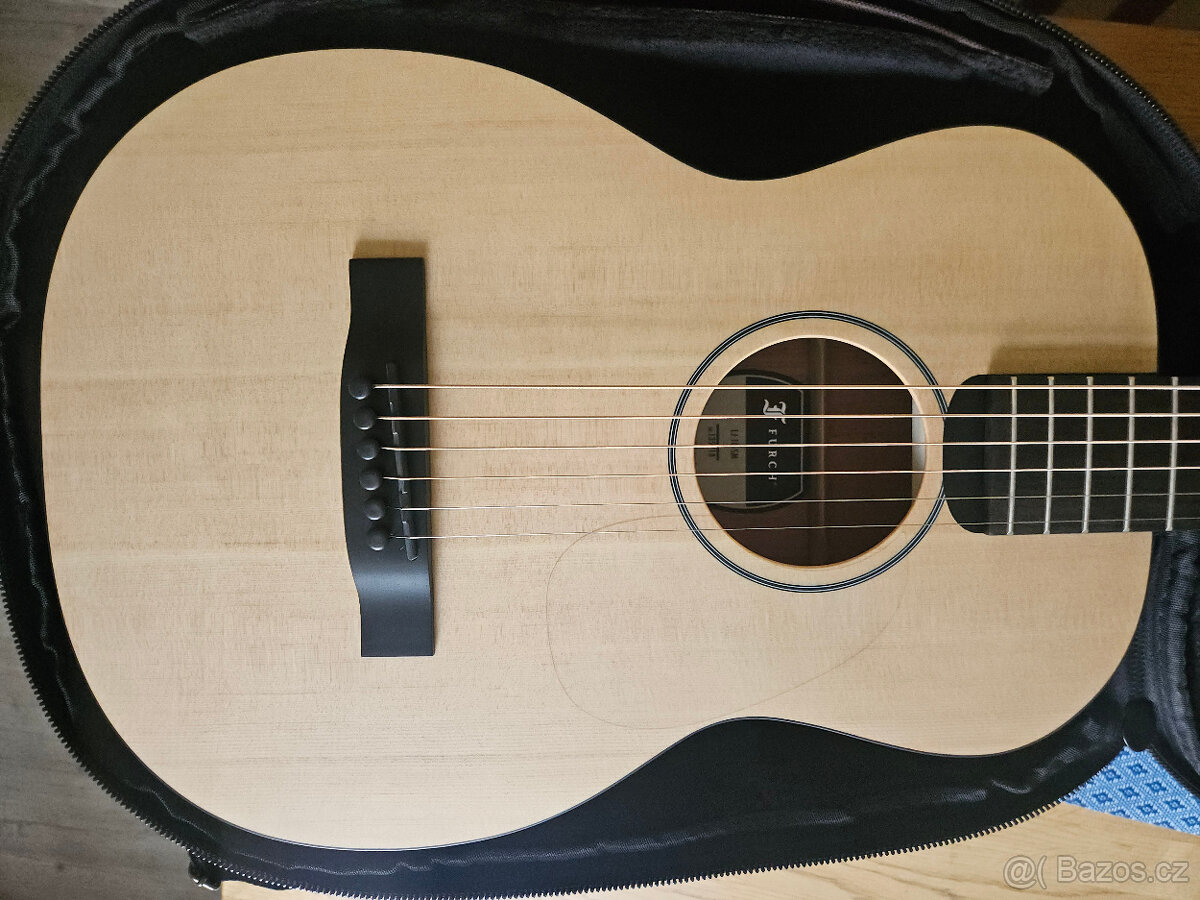 Nová celomasivní cestovní elektroakustická kytara FURCH - 3