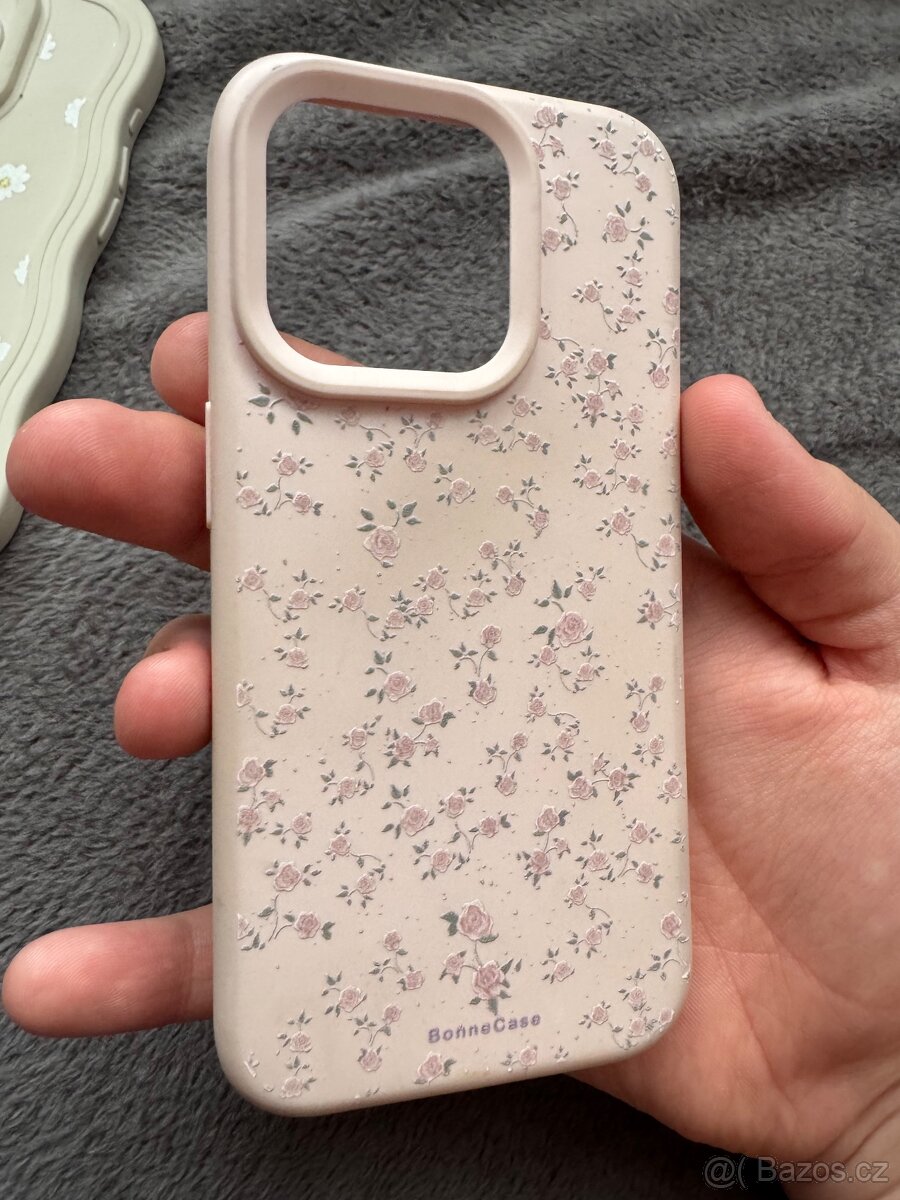 Kryty na iPhone 15 Pro - 3