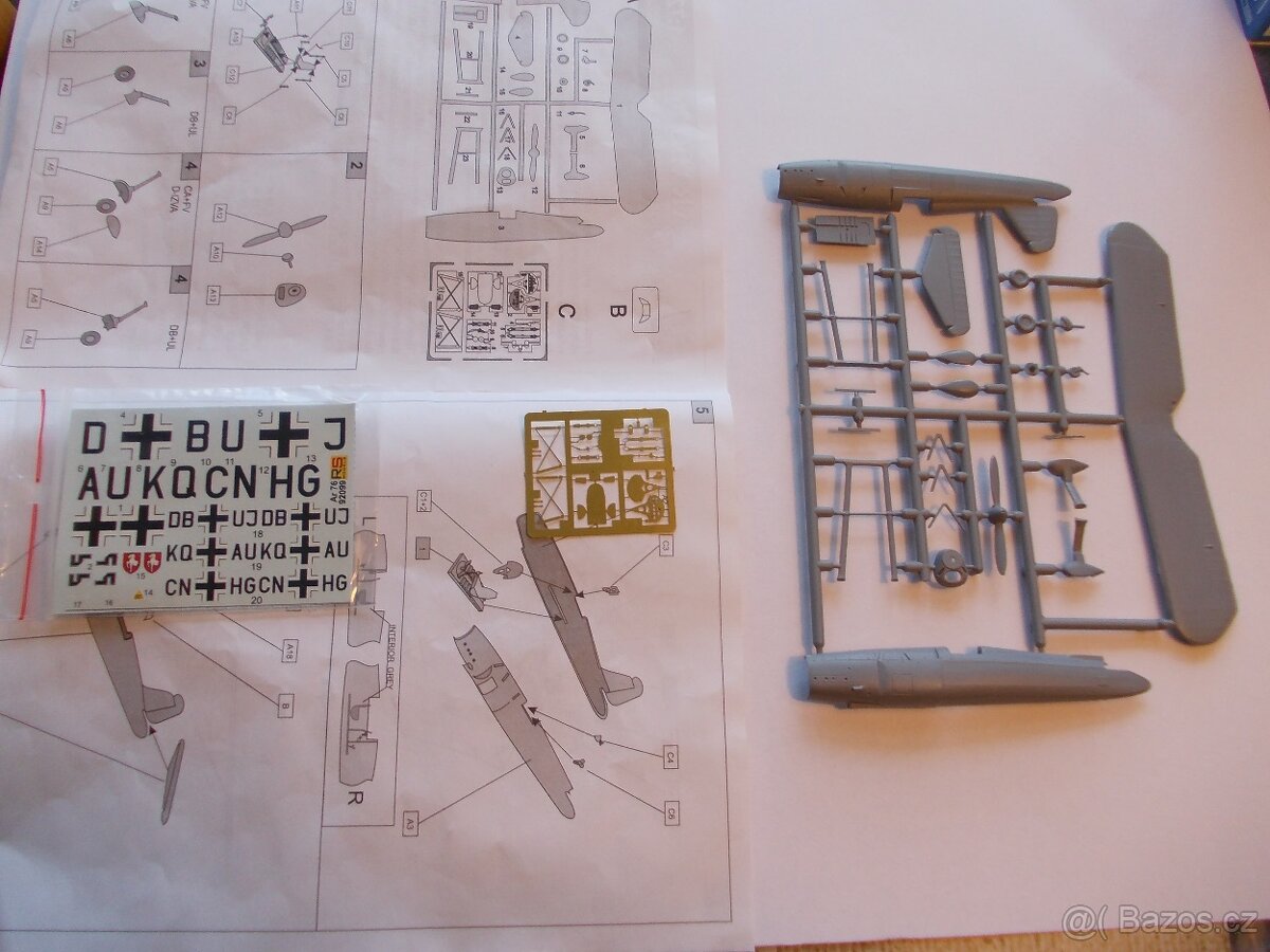 Plastiková stavebnice letadla1/72 - 3