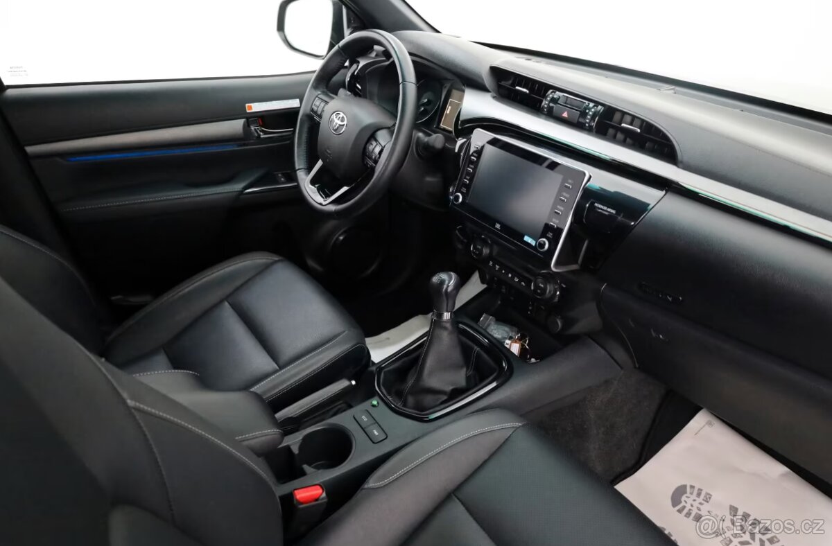 Toyota Hilux 2.8 D-4D 4x4 Invincible 150kw