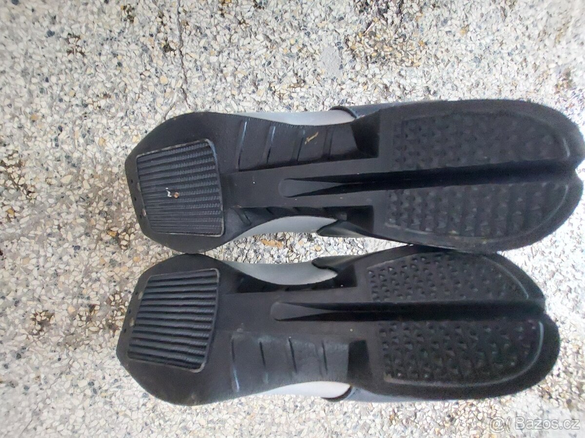 Nové běžkařské boty Boycott Sports Equipment, vázání 75 mm, - 3