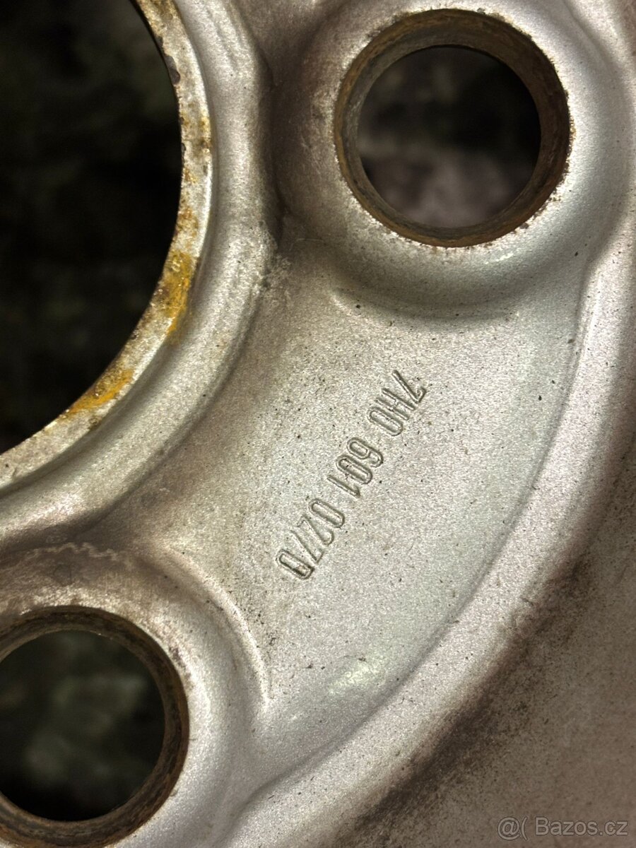 Originální plechové disky R16 + zimní pneu 215/65 R16C - 3