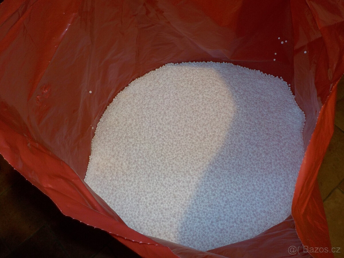 Prodám EPS kuličky - výplň polštářů - 3