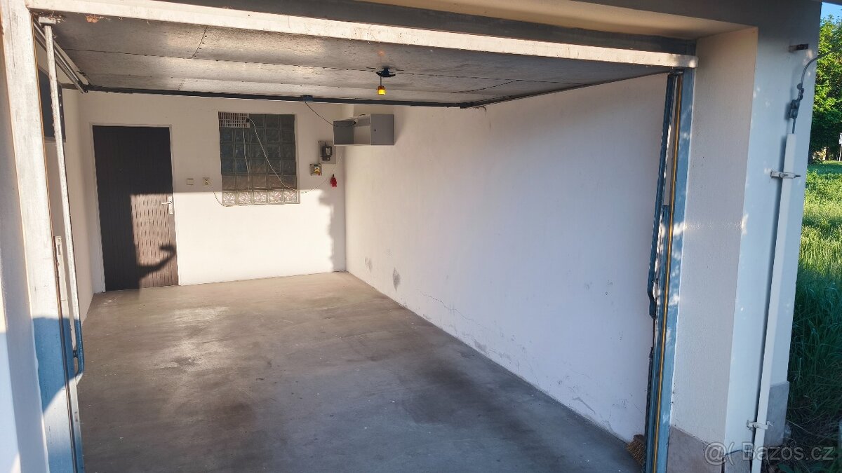 Pronájem garáže v centru Hodonína - 3