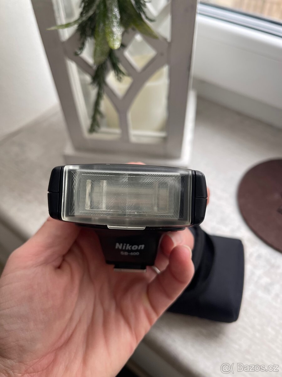 Speedlight SB-400 - 3