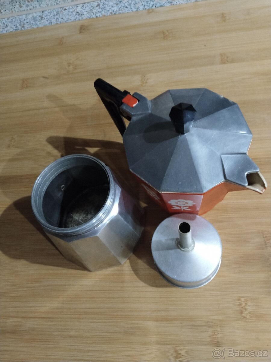 Moca konvička - 3