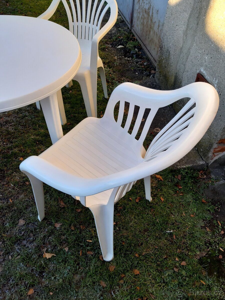 Zahradní stůl a židle - 3