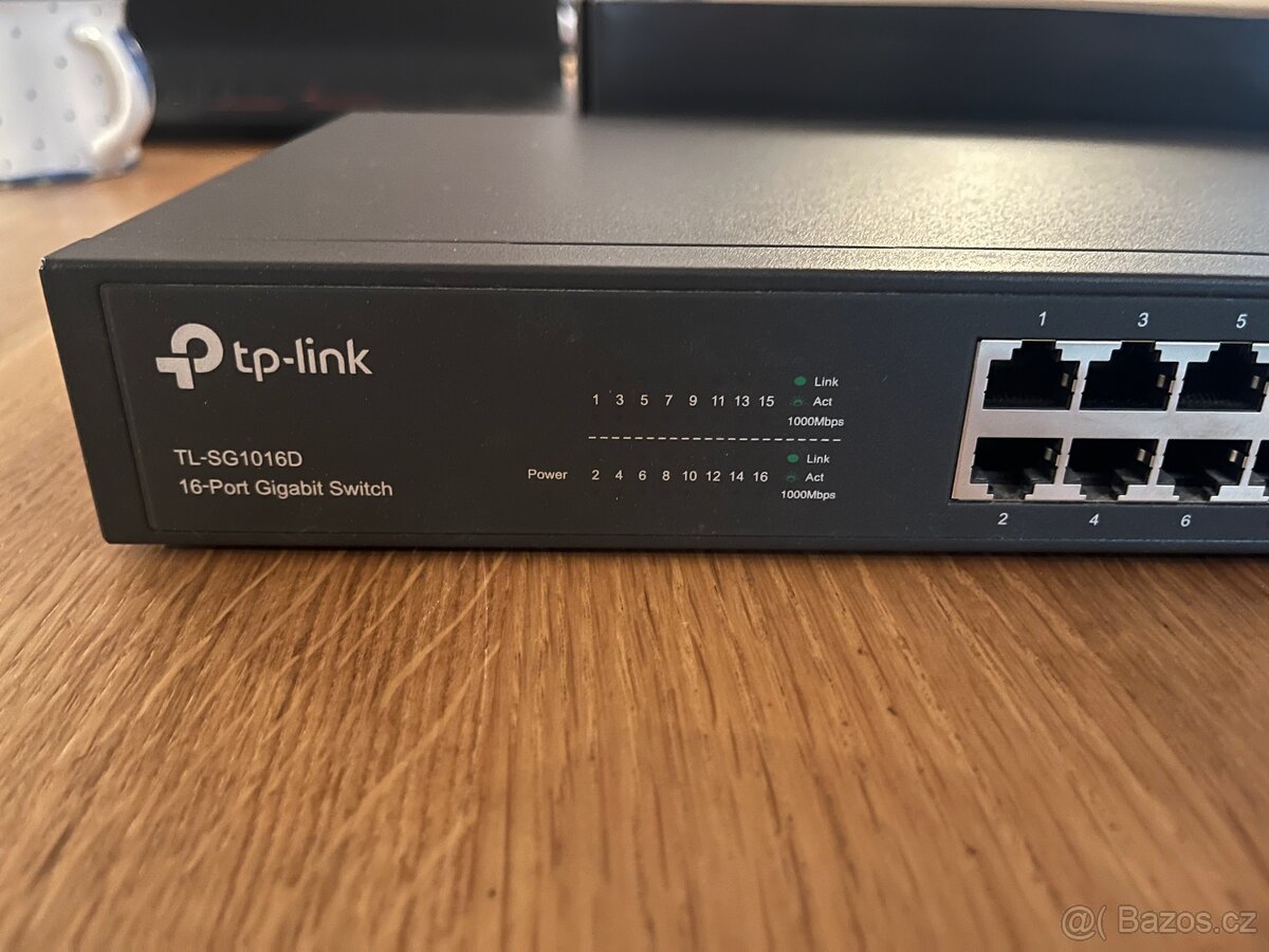 TP-Link TL-SG1016D Switch - 3