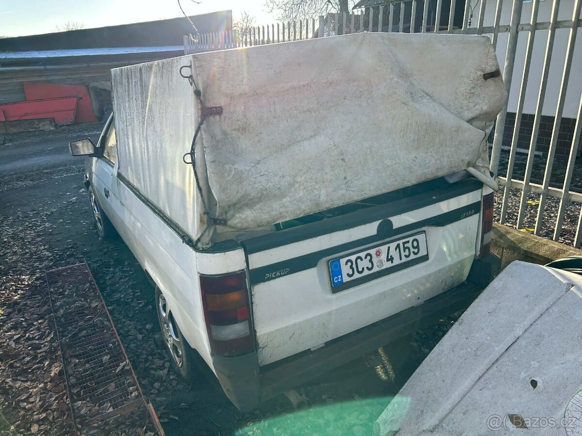 Škoda favorit pick-up - 3