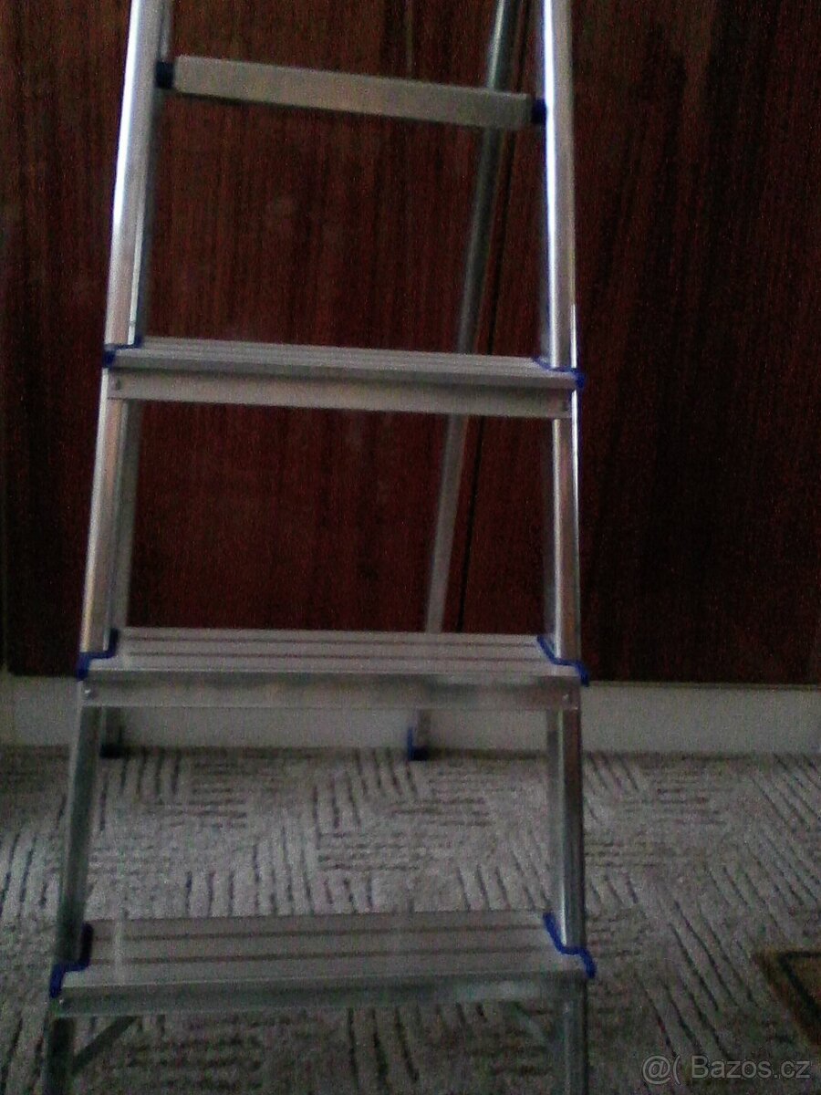 Domácí hliníkové schůdky 4 stupně - 3