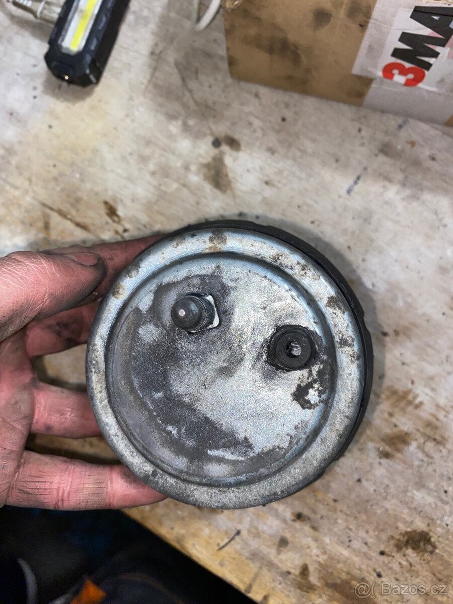 Pravý silentblok motoru e39 - 3