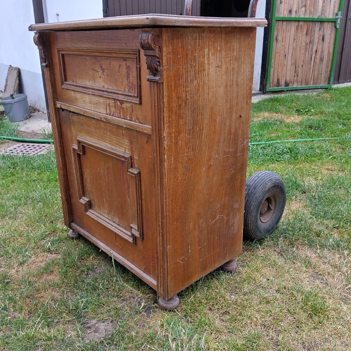 Starožitná skříňka - 3