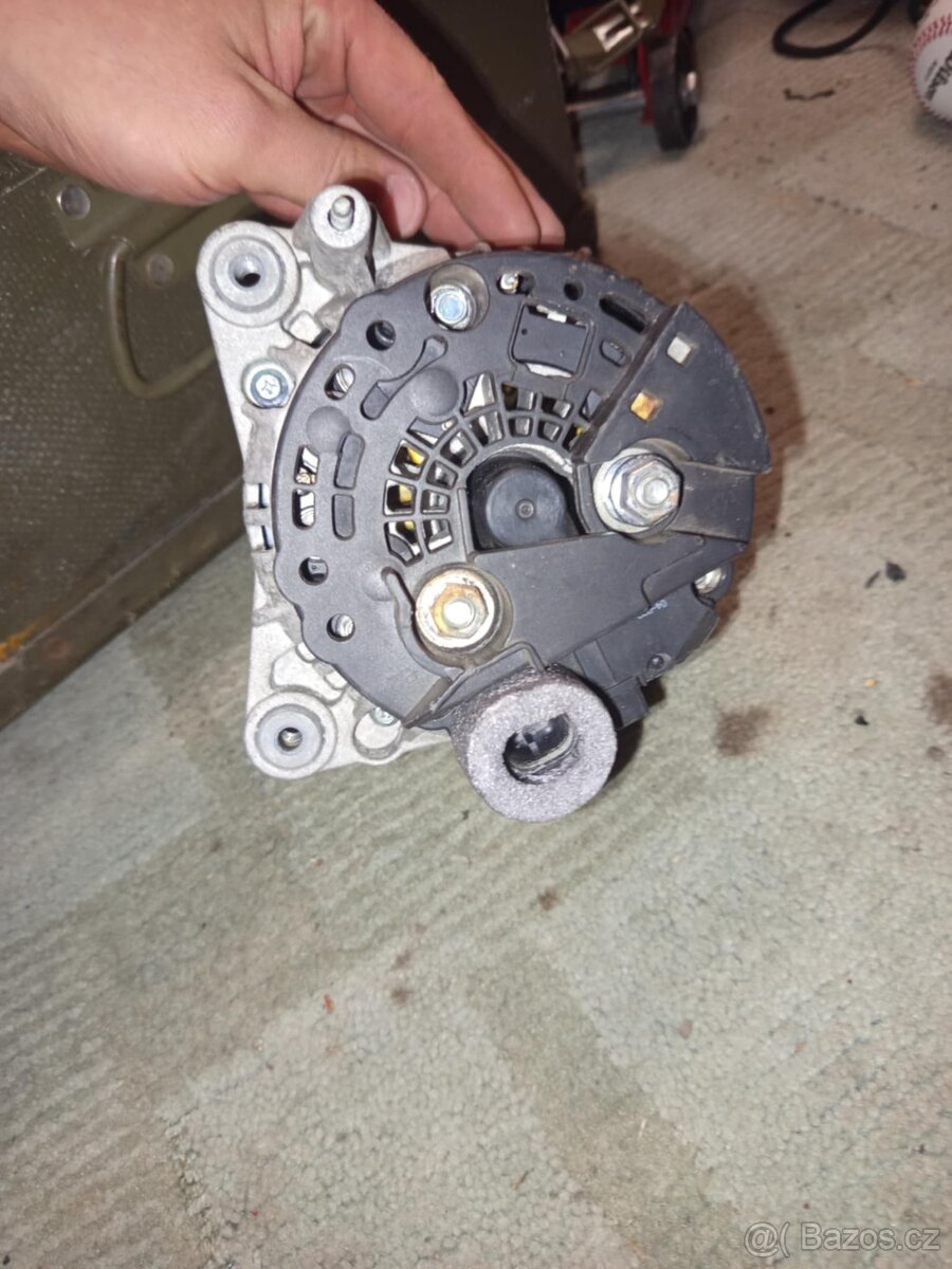 Alternátor Audi TT mk1 - 3