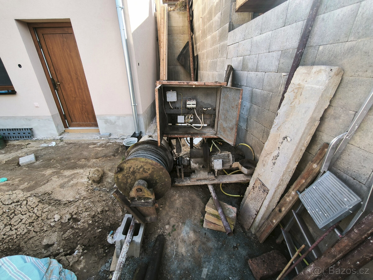 Stavební vrátek - 3