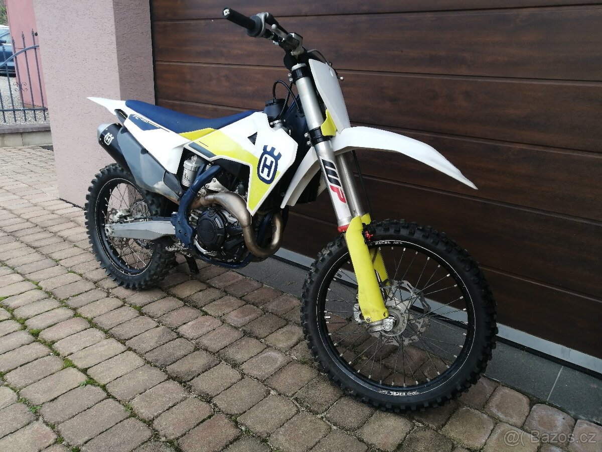 Prodám Husqvarnu FC450,rok 2021,159MTh,rozvody