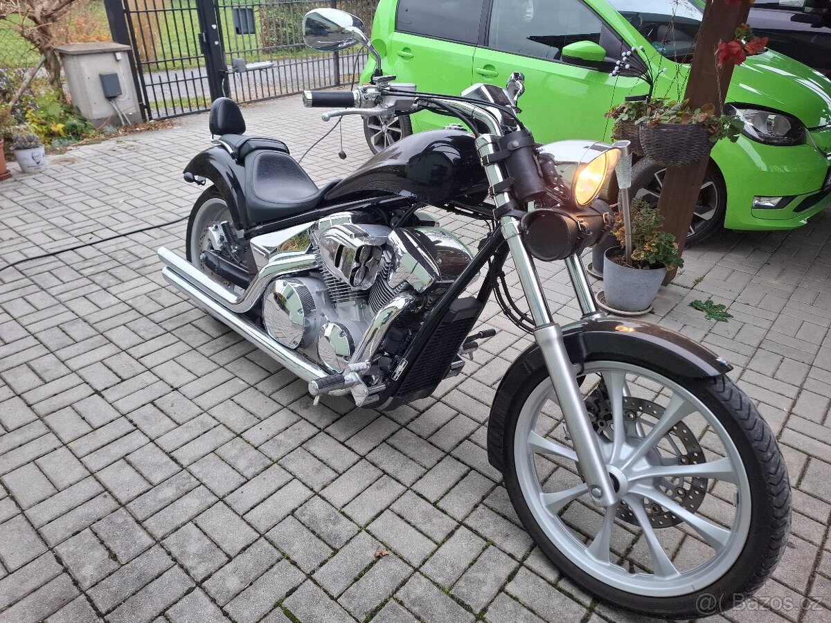 Honda VT 1300 fury - 3