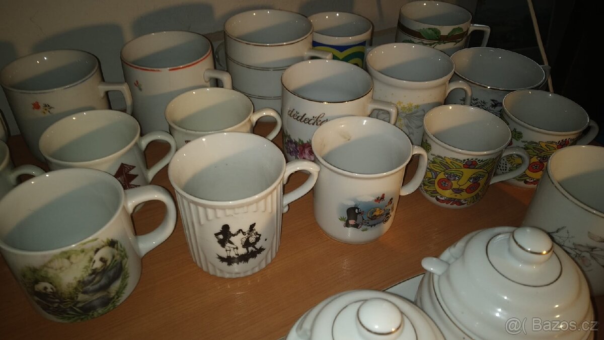 Sbírka porcelánových a keramickych hrníčků - 3