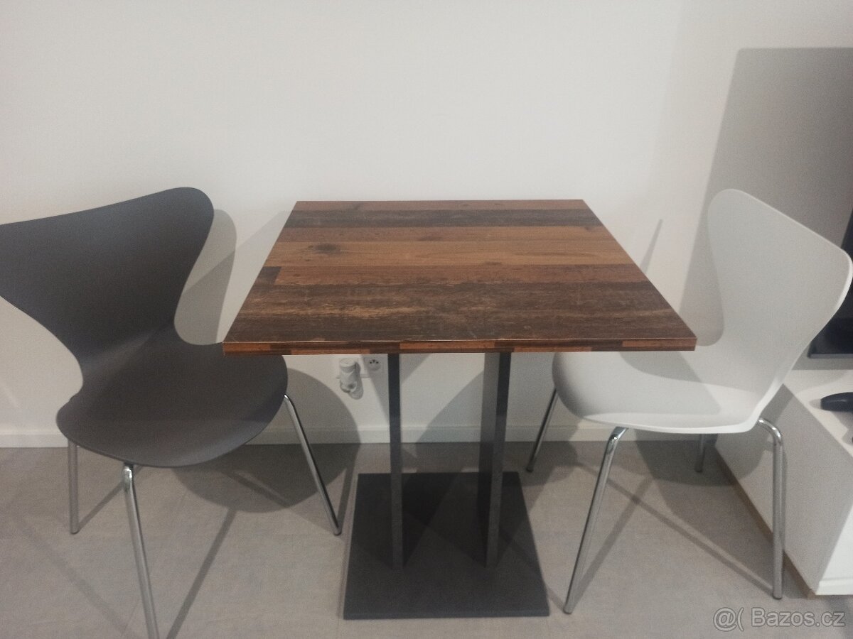 Stůl a židle - 3