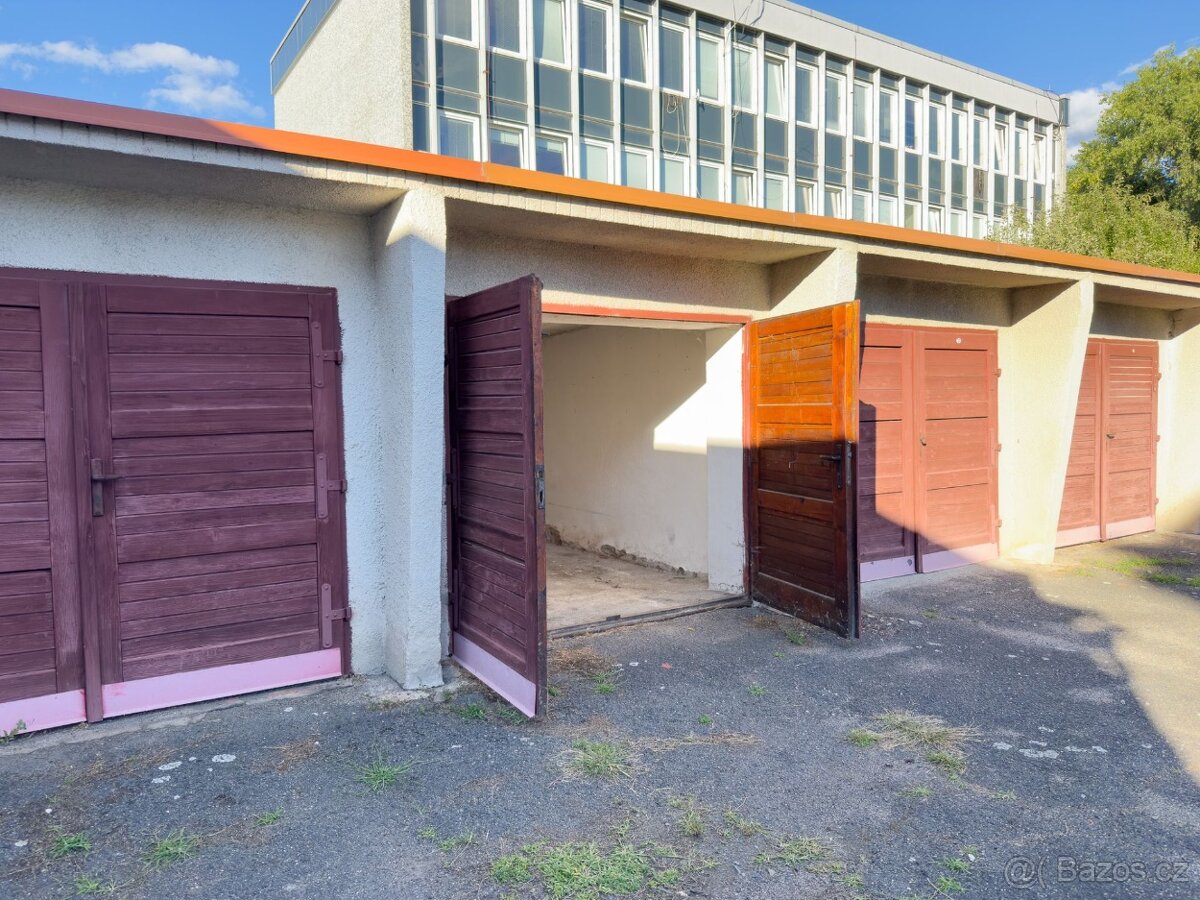 DLOUHODOBÝ PRONÁJEM GARÁŽE V UZAVŘENÉM OPLOCENÉM AREÁLU - 3
