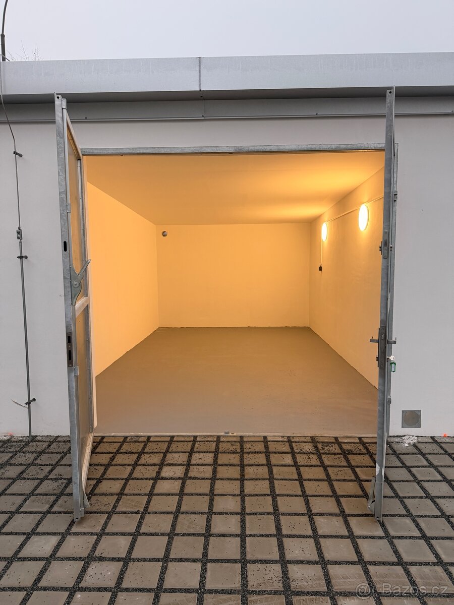 Garáž/sklad Veltrusy 21m2 - 3