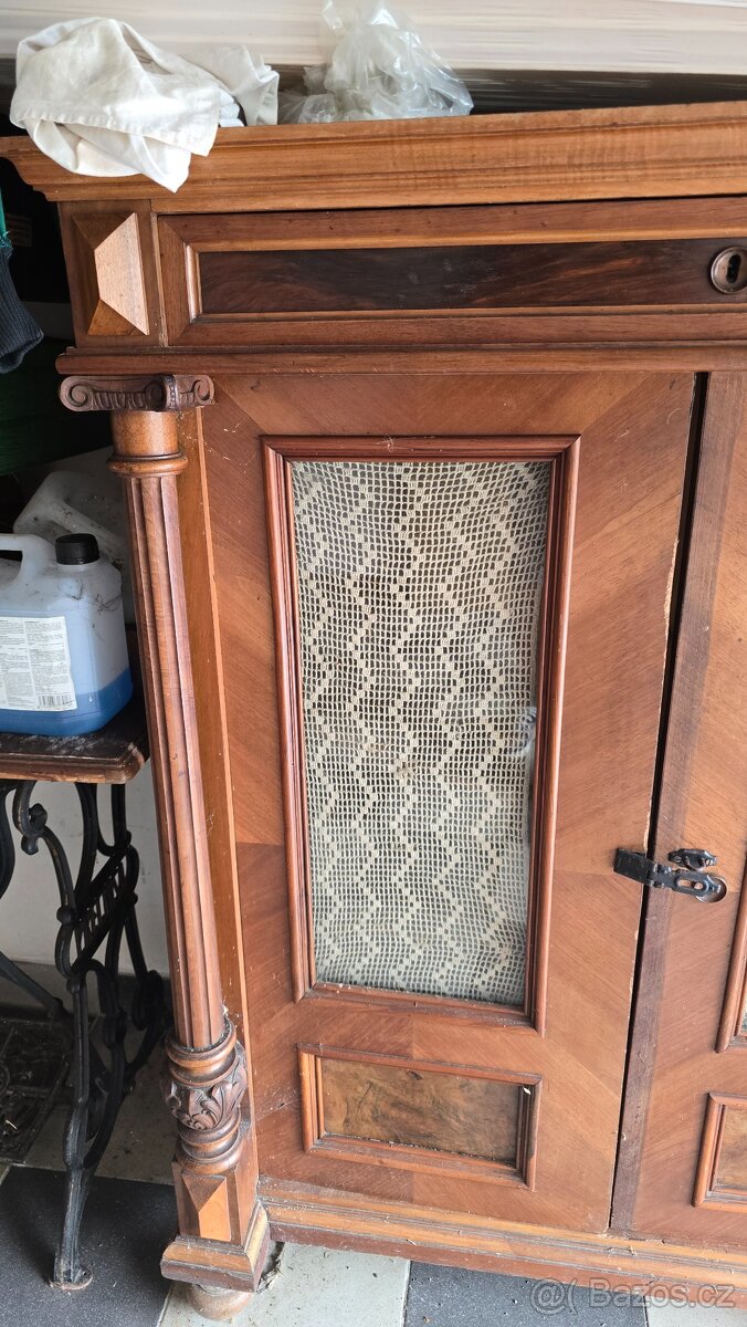 Starožitný kuch.nábytek, kredenc - 3