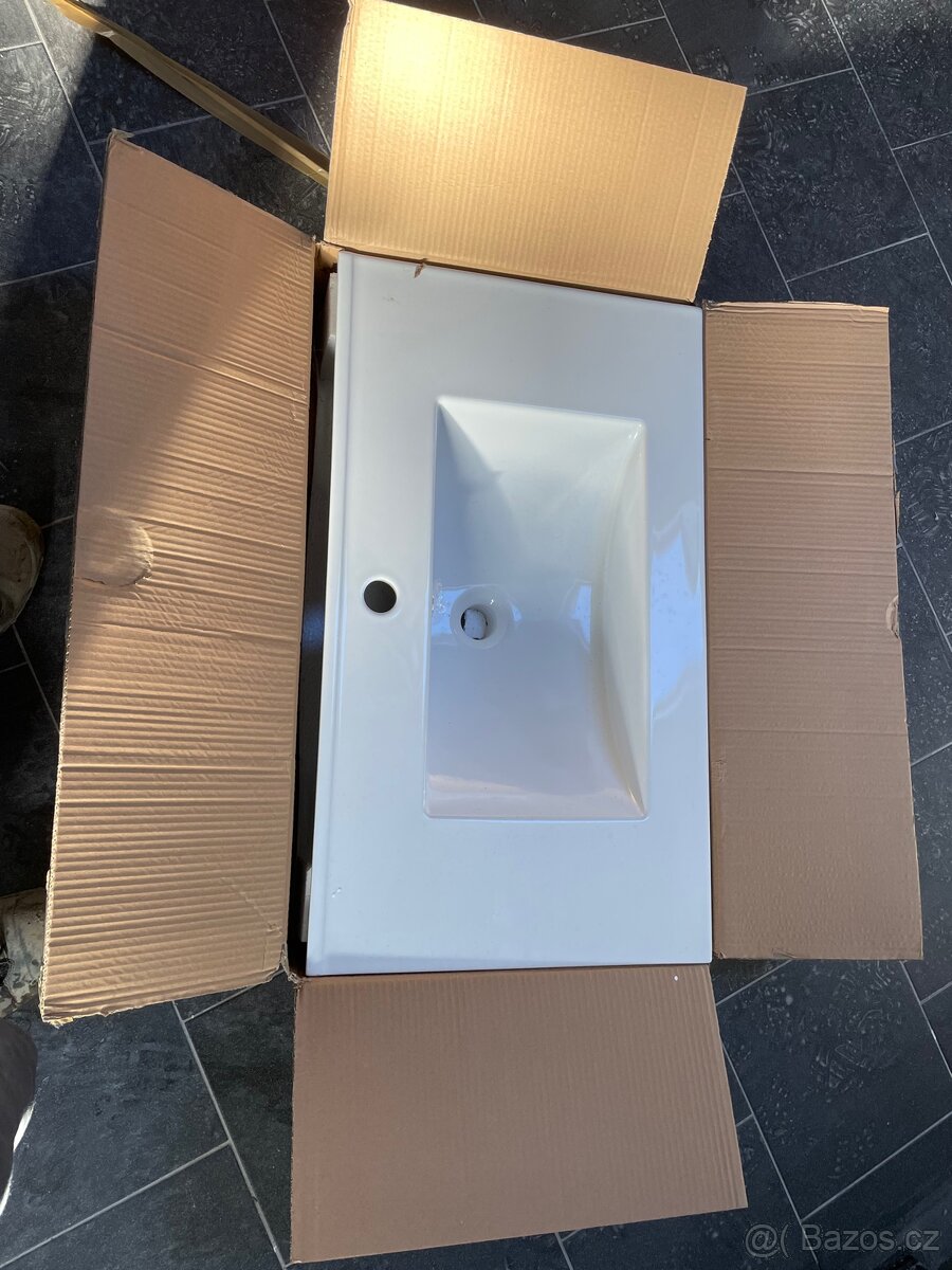 Umyvadlo keramické - 3