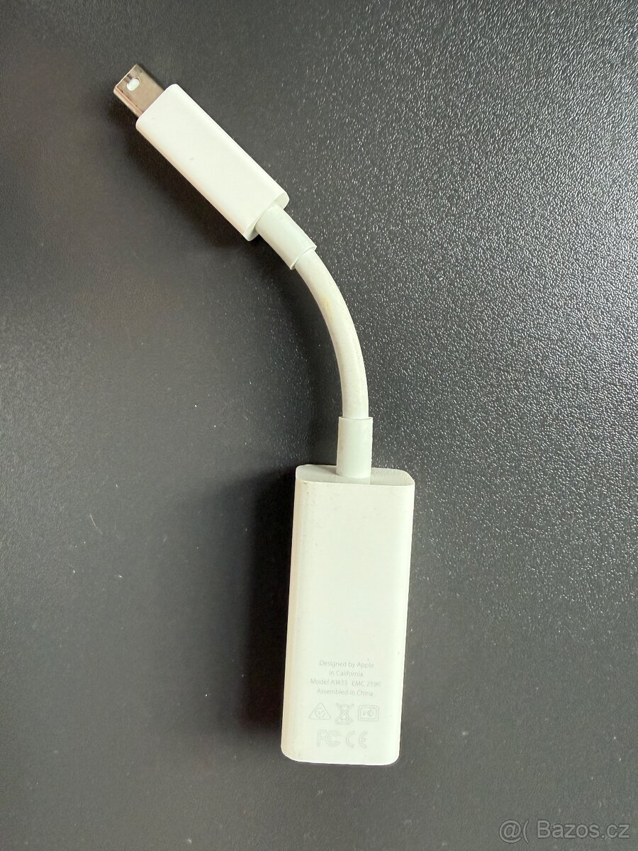 Apple Thunderbolt 2 to Gigabit Ethernet Adapter - 3