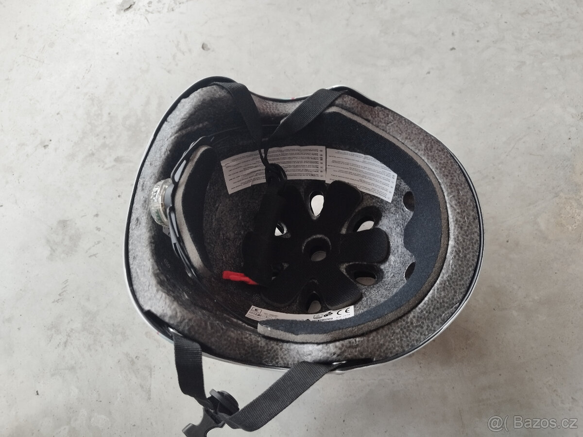 Dětská helma na kolo nová - 3