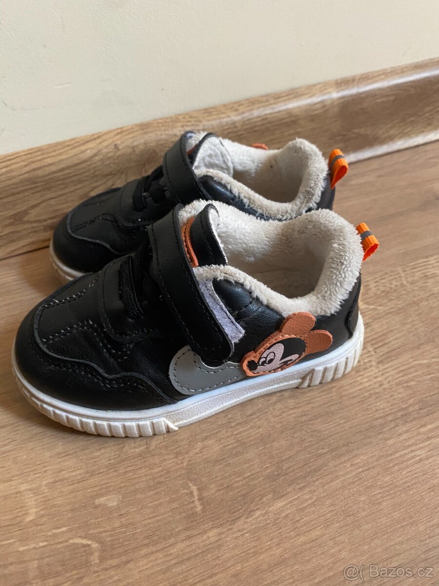 Zateplené dětské boty s Mickey Mousem - 3