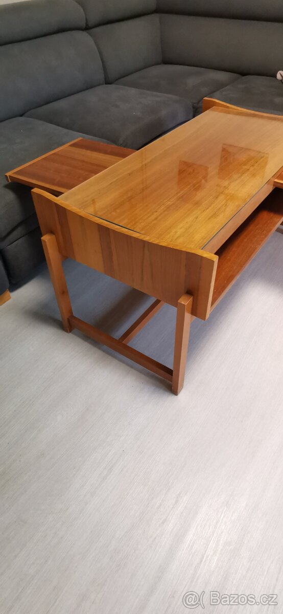 Odkládací stolek - 3