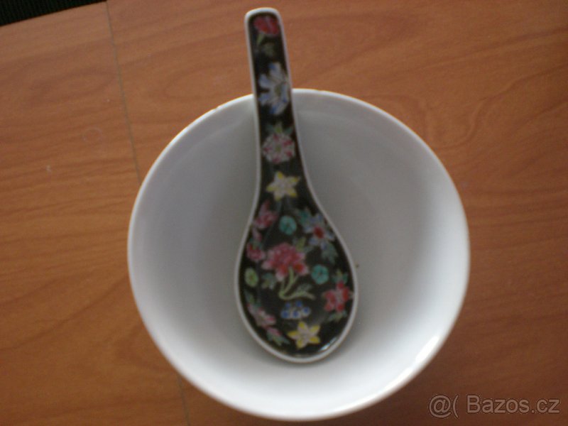 Porcelánové misky a lžíce - 3